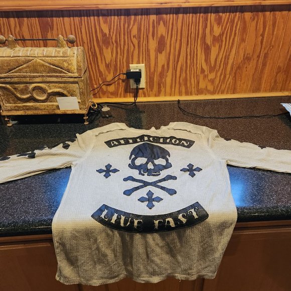 Affliction Other - Vintage affliction thermal size medium